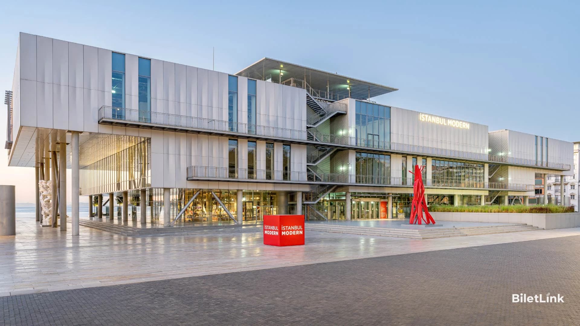 İstanbul Modern - Müze Girişi