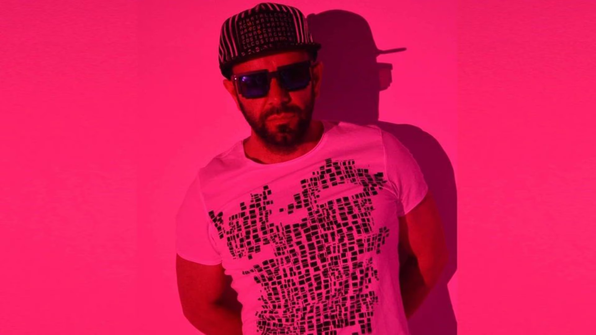 Dj Hakan Küfündür