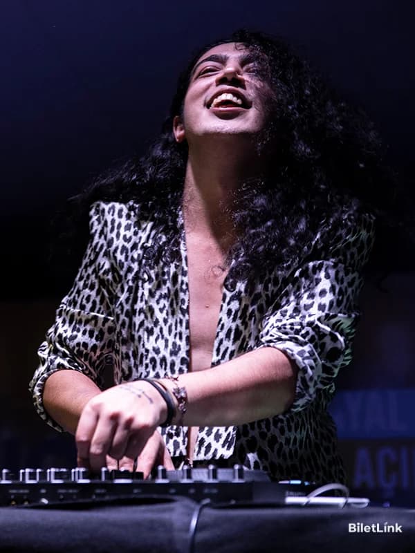 DJ Ali Taş ile 90'lar 2000’ler Pop Gecesi