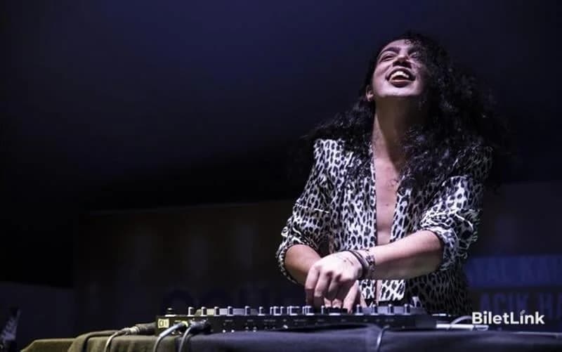 Dj Ali Taş ile 90'lar 2000'ler Türkçe Pop Gecesi